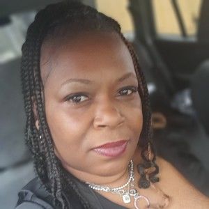 Meet your Posher, Pamula